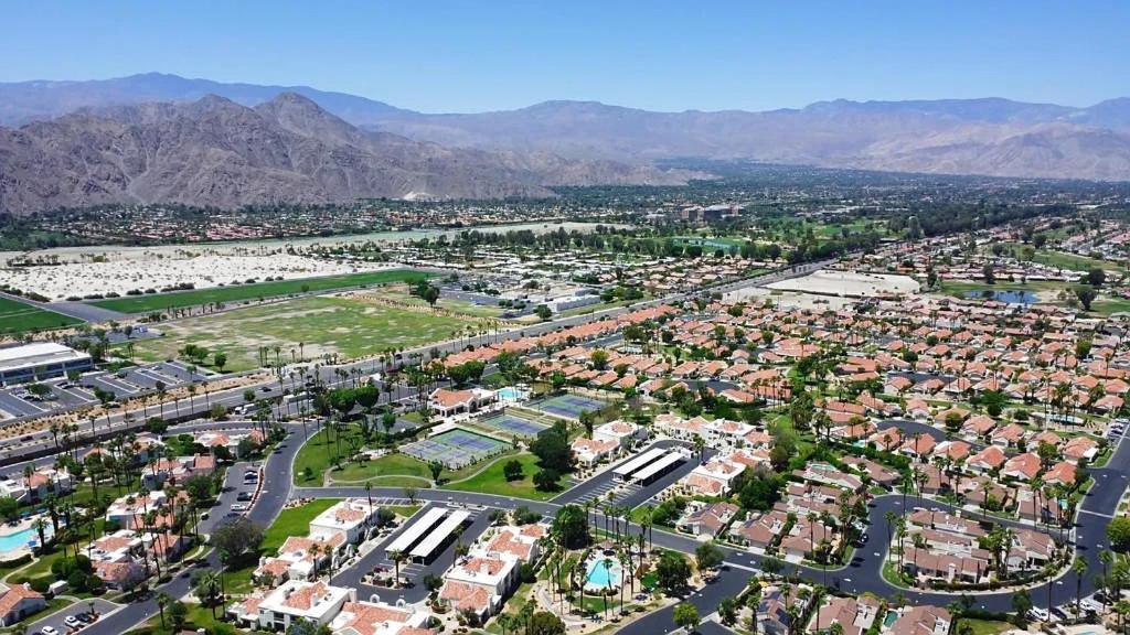 Desert Breezes Resort Palm Desert Buitenkant foto