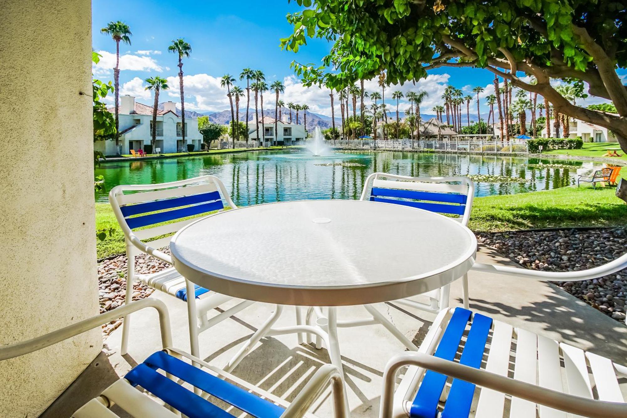 Desert Breezes Resort Palm Desert Buitenkant foto